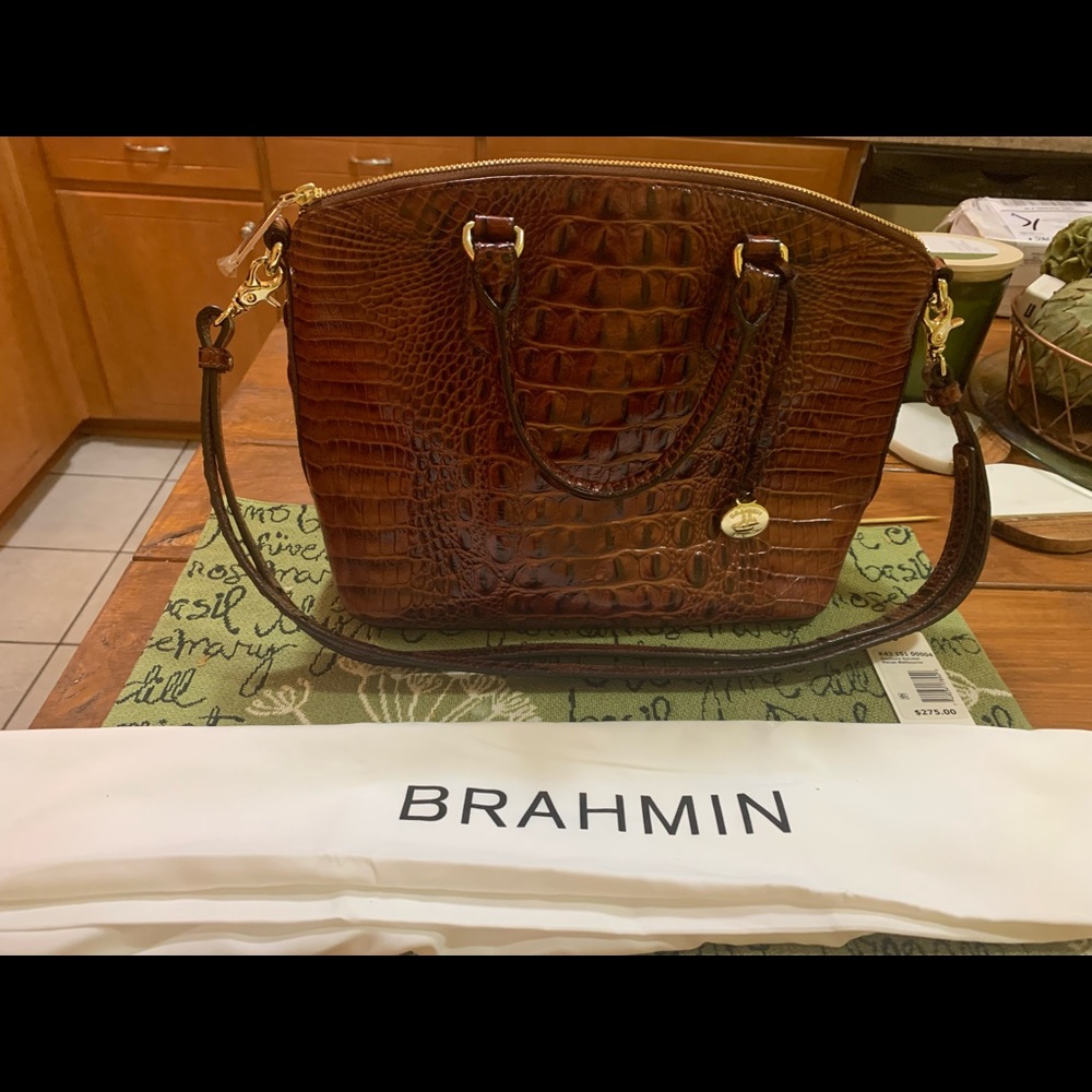 Brahmin Pecan Melbourne gently used in excellent condition!